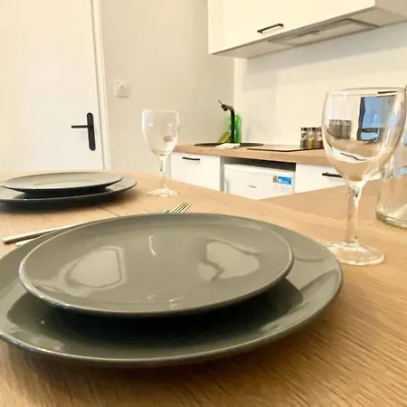 Lovers * Centre-ville * Tv-hd דירה קאלה